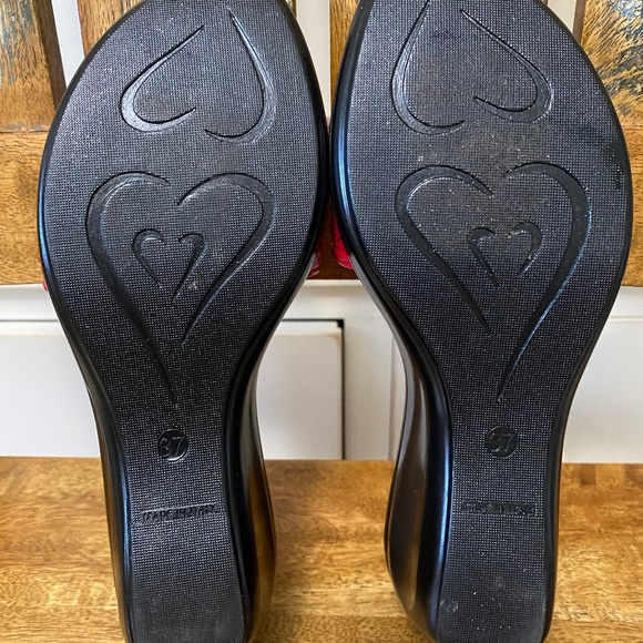 Athena Alexander Wedge Sandals - Picture 4 of 4